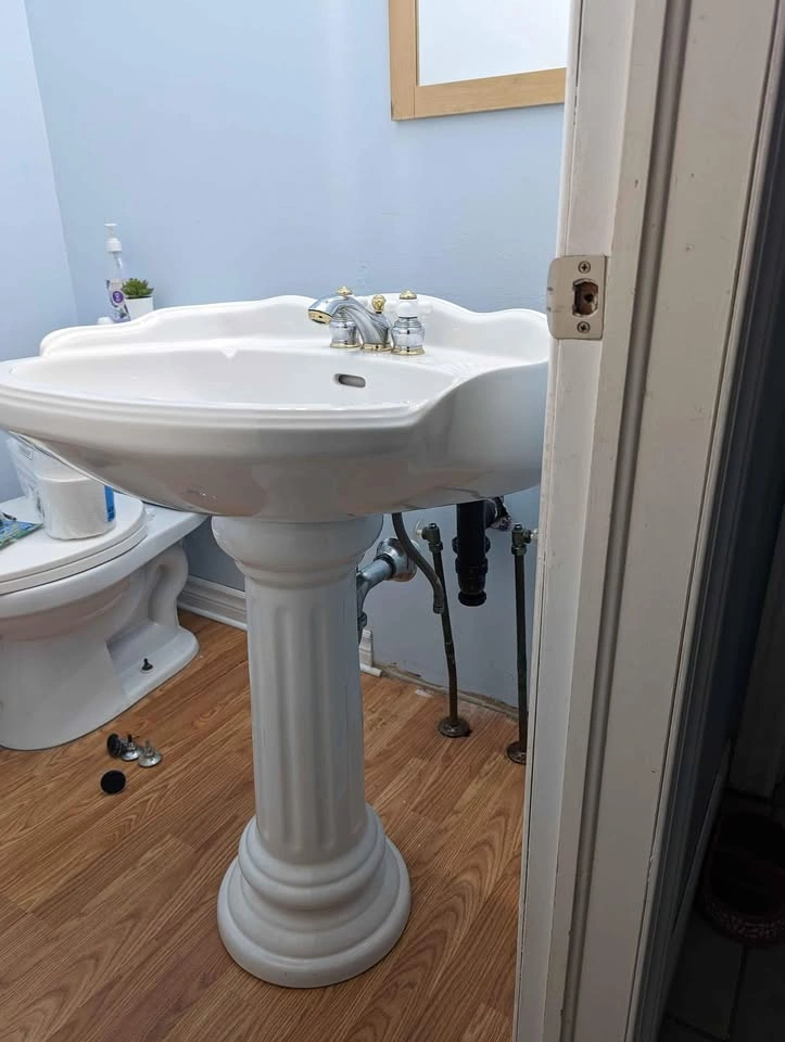 Bathroom vanity