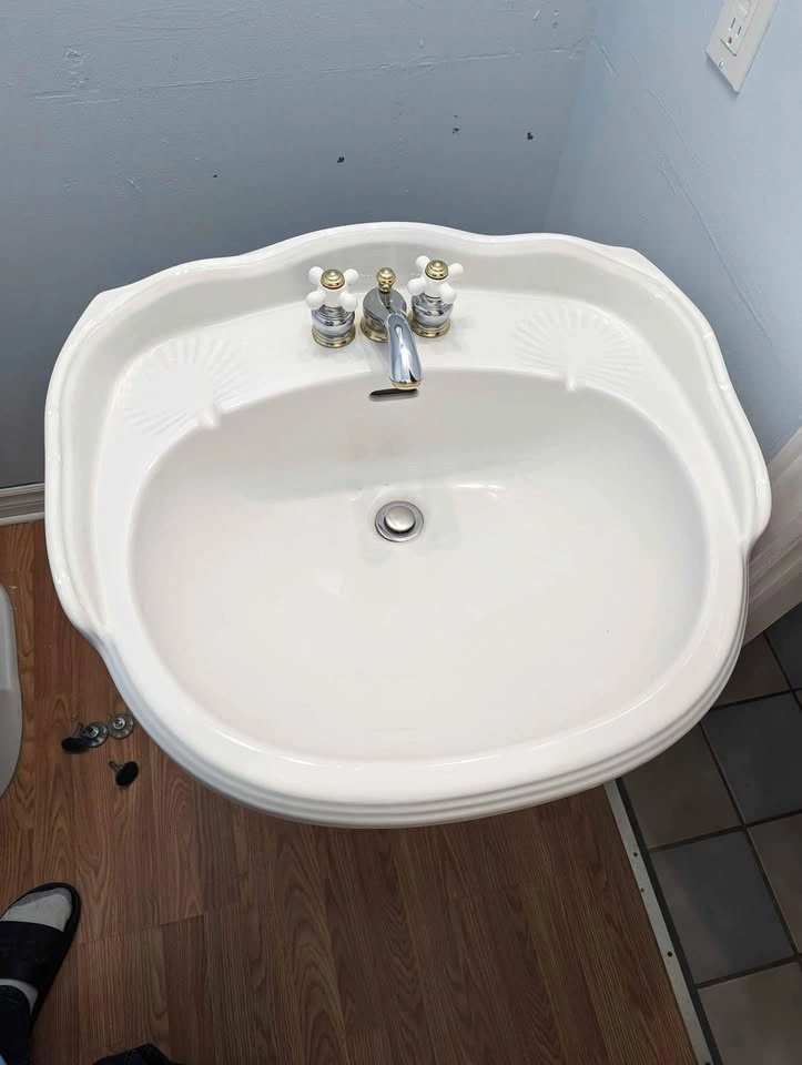 Bathroom vanity - photo 3