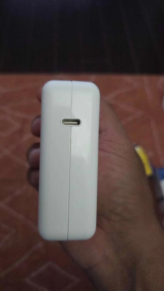 96 watts type c charger aftermarket - photo 2