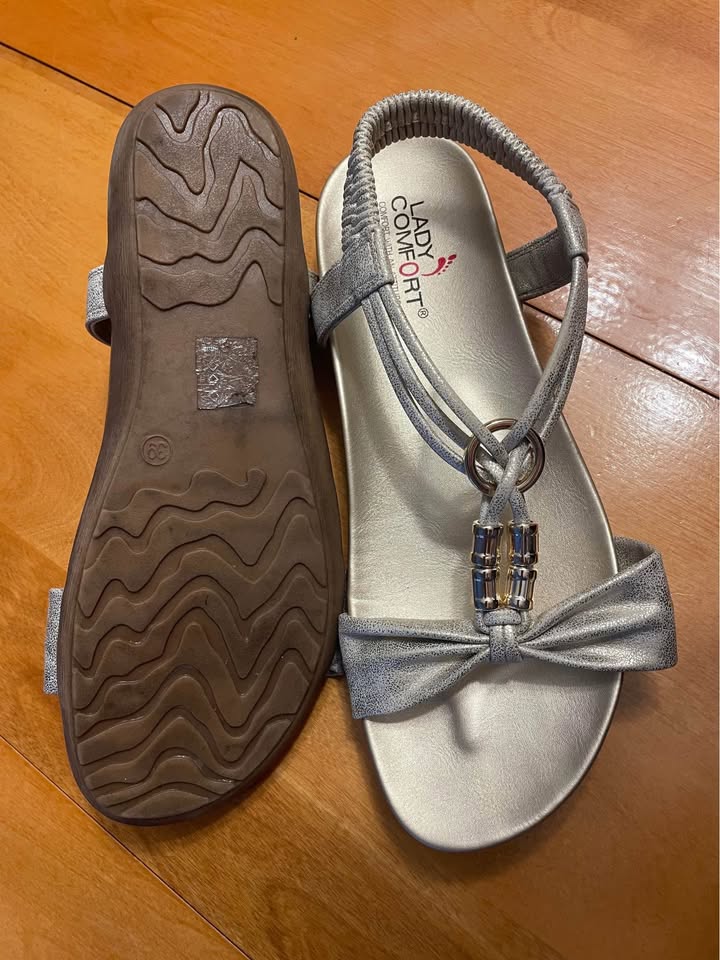 Gold Comfort Sandals, size 39 - photo 2
