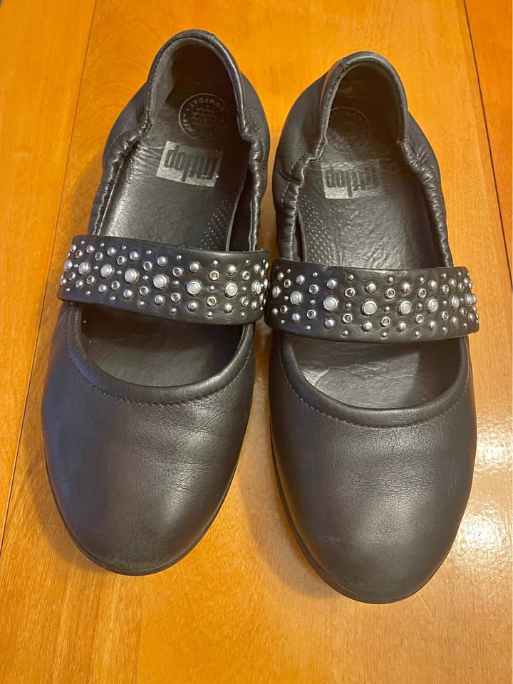 Fitflop Mary-Jane Leather Flats, size 8