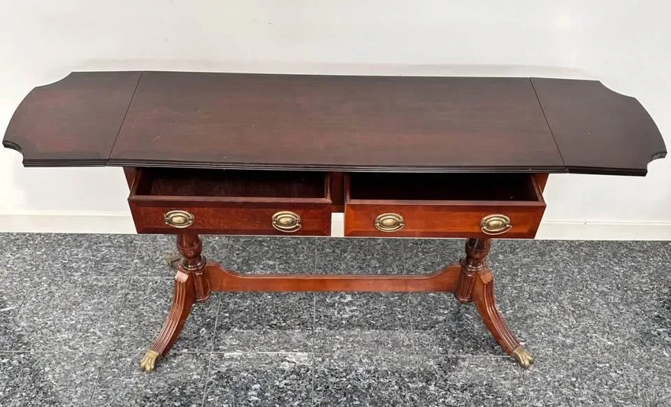 Bombay Mahogony Table With Drop Leafs image indicator(3)