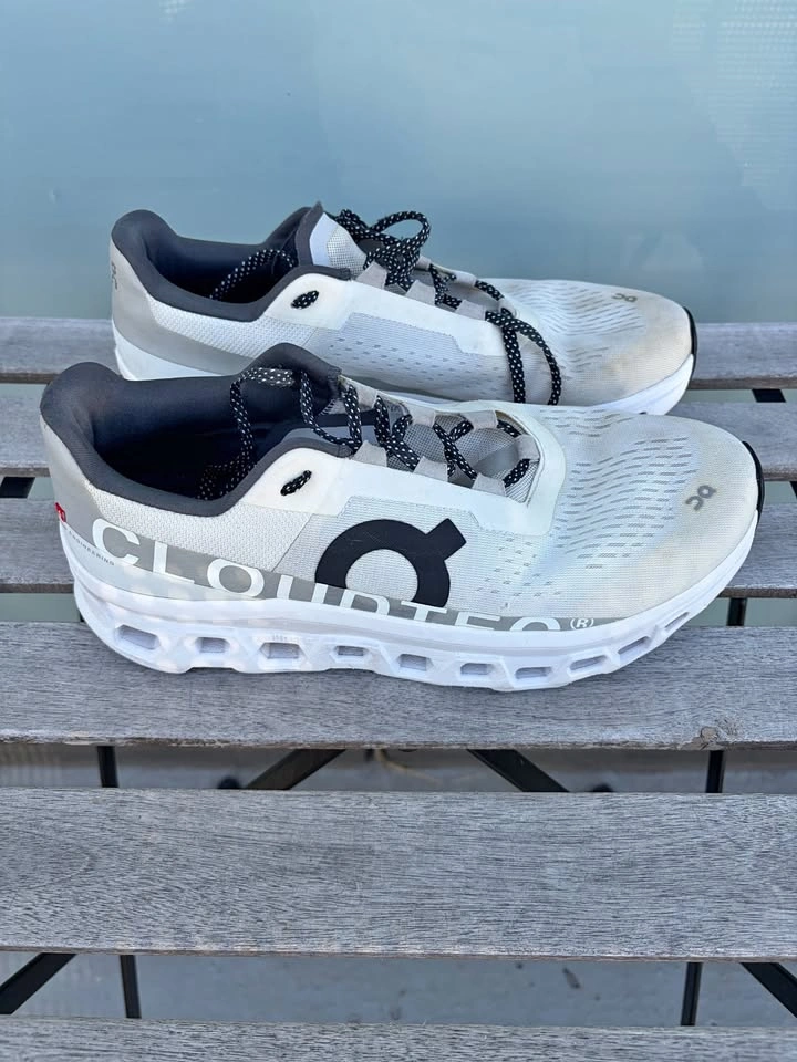 On Cloud Cloudmonster Mens Running Shoes Size 11