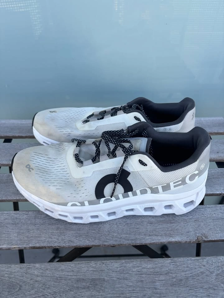 On Cloud Cloudmonster Mens Running Shoes Size 11 - photo 3