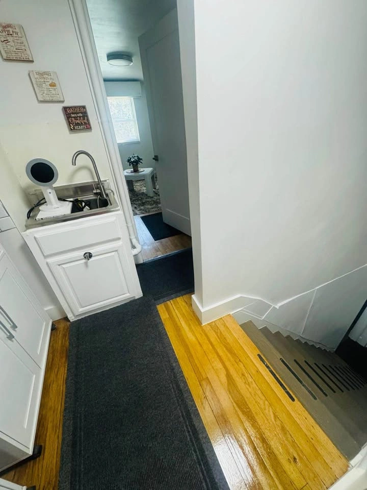 2 Beds 1 Bath - Apartment - photo 3