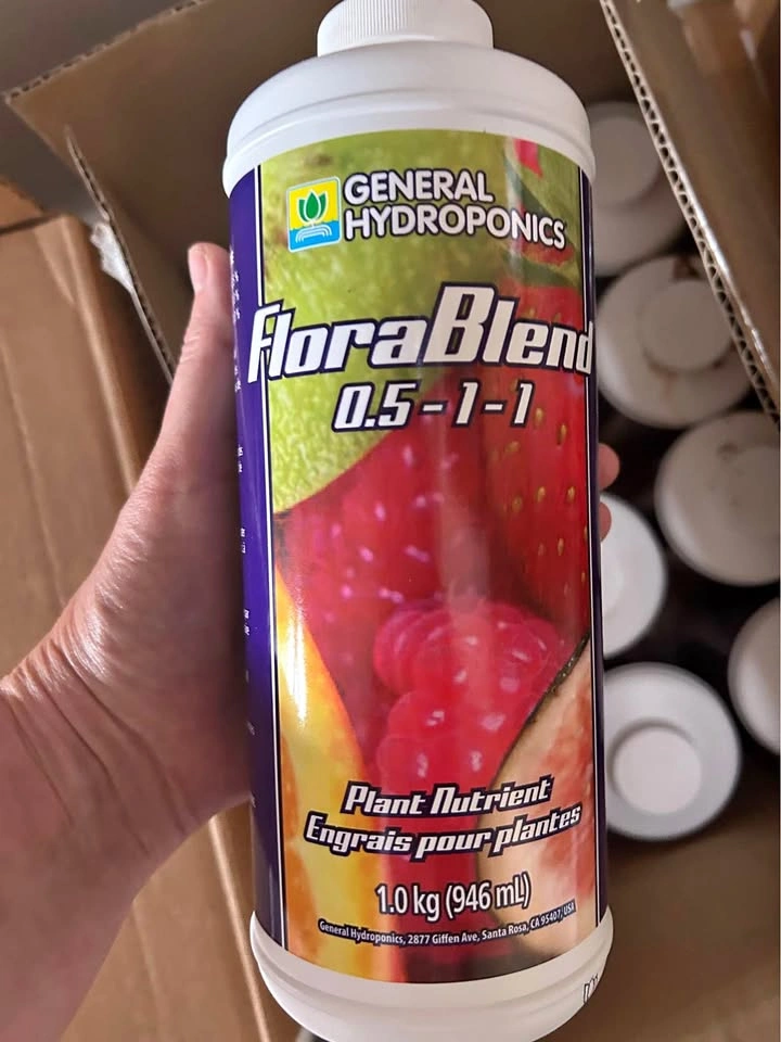 $10 Each - 12 x 946 ml General Hydroponics FloraBlend