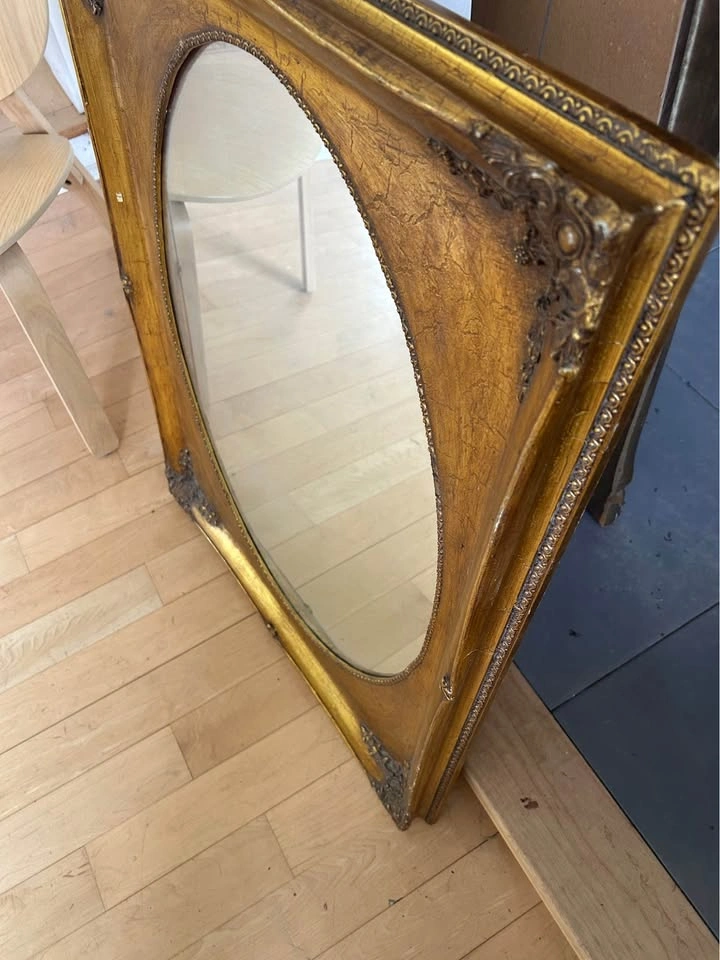 Gorgeous vintage 35x29” Ornate Gold Framed Mirror - photo 3