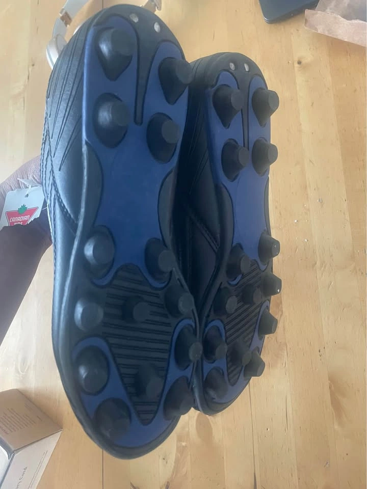 New big kids size 6 Spaulding soccer cleats - photo 3