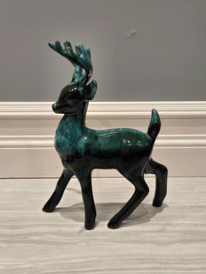 Vintage Blue Mountain Pottery Ceramic Deer (stag) Figurine - photo 4