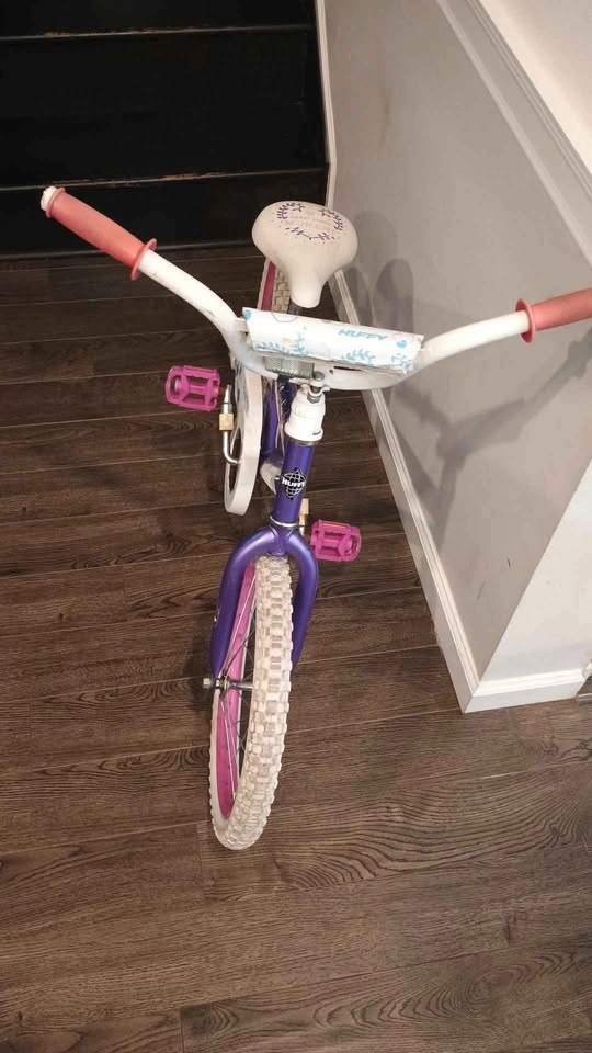 18-inch girl's bicycle - photo 2