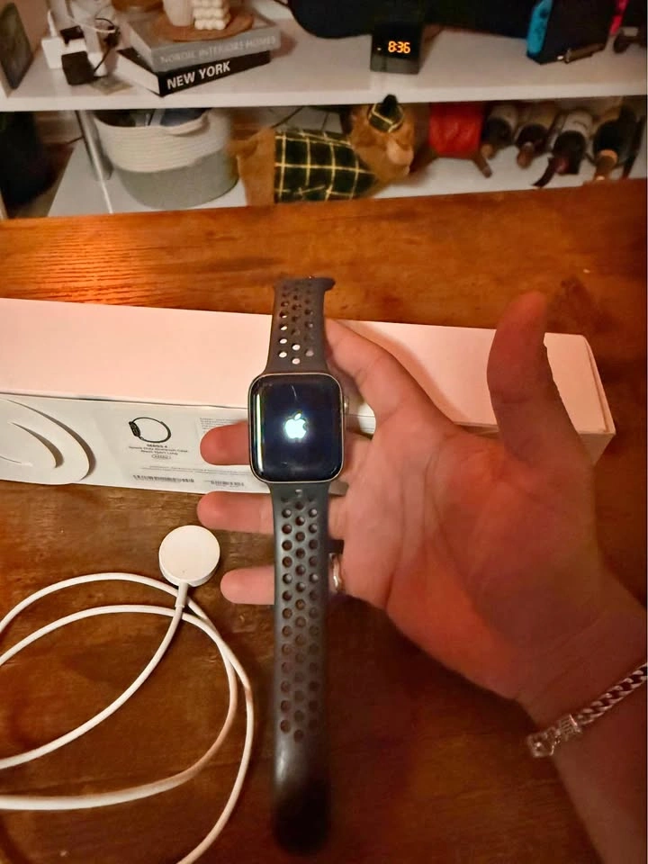 Apple Watch Series 4 Nike+ Edition 44mm