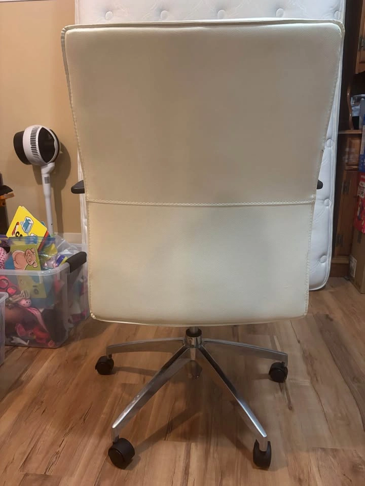White Faux Leather Office Chair - photo 4