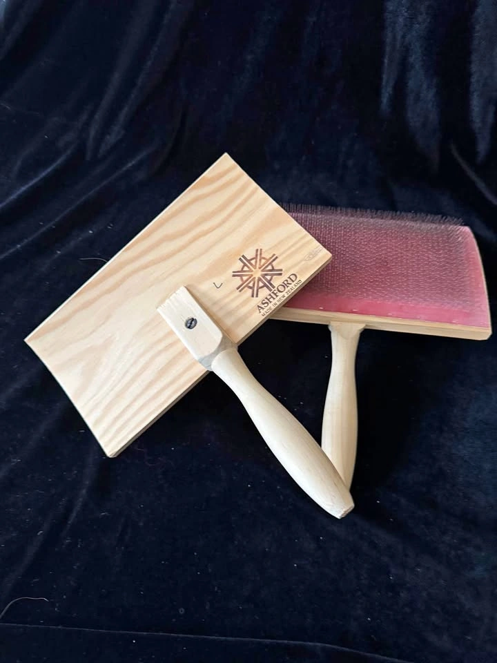 Ashford Classic Hand Carders (Pair) - Wool & Fiber Prep