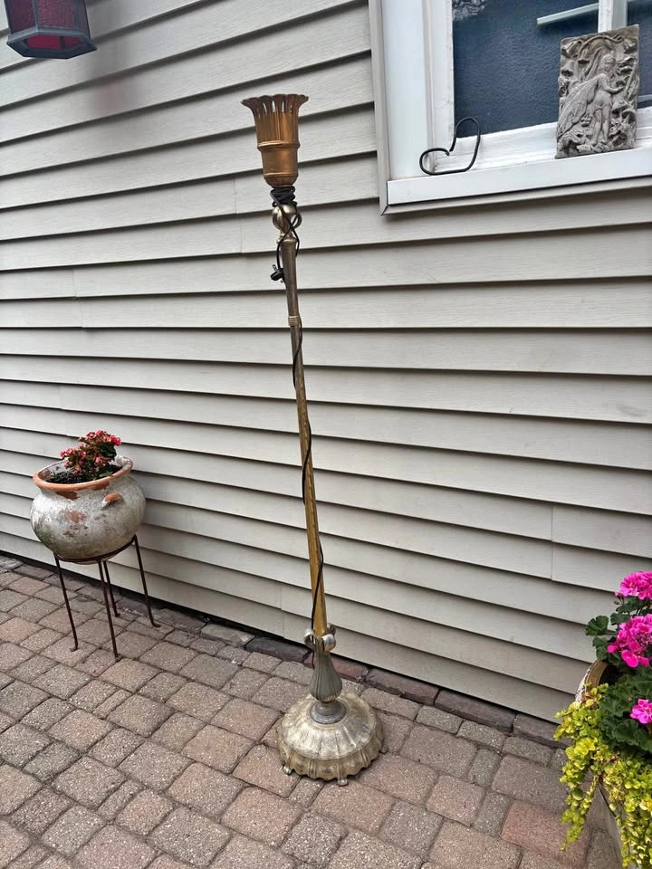 Vintage light stand