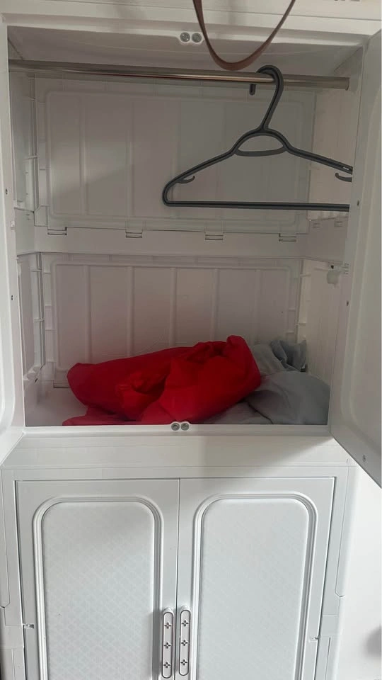 Plastic cabinet for small spaces - photo 3