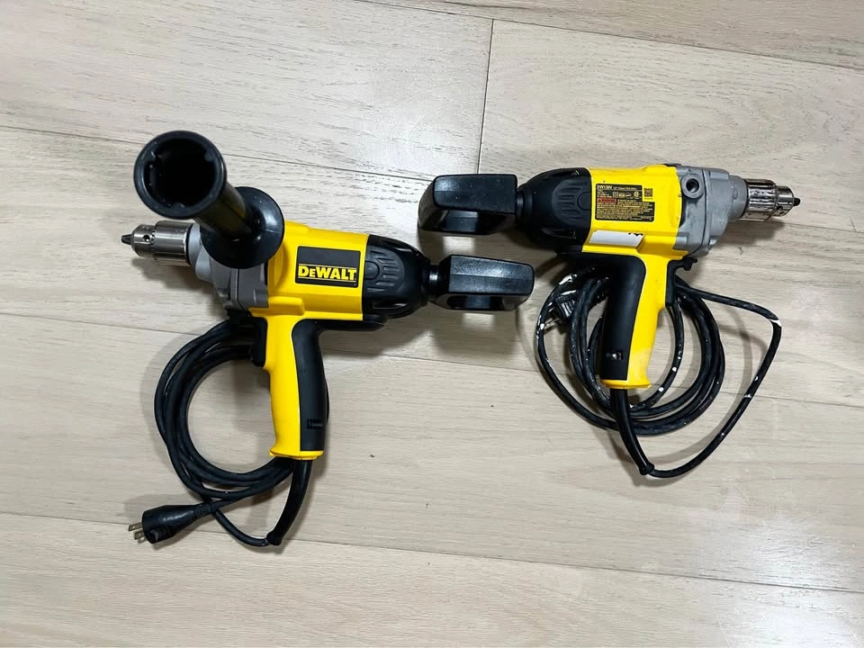 DeWalt concrete/mud mixer drill - photo 2