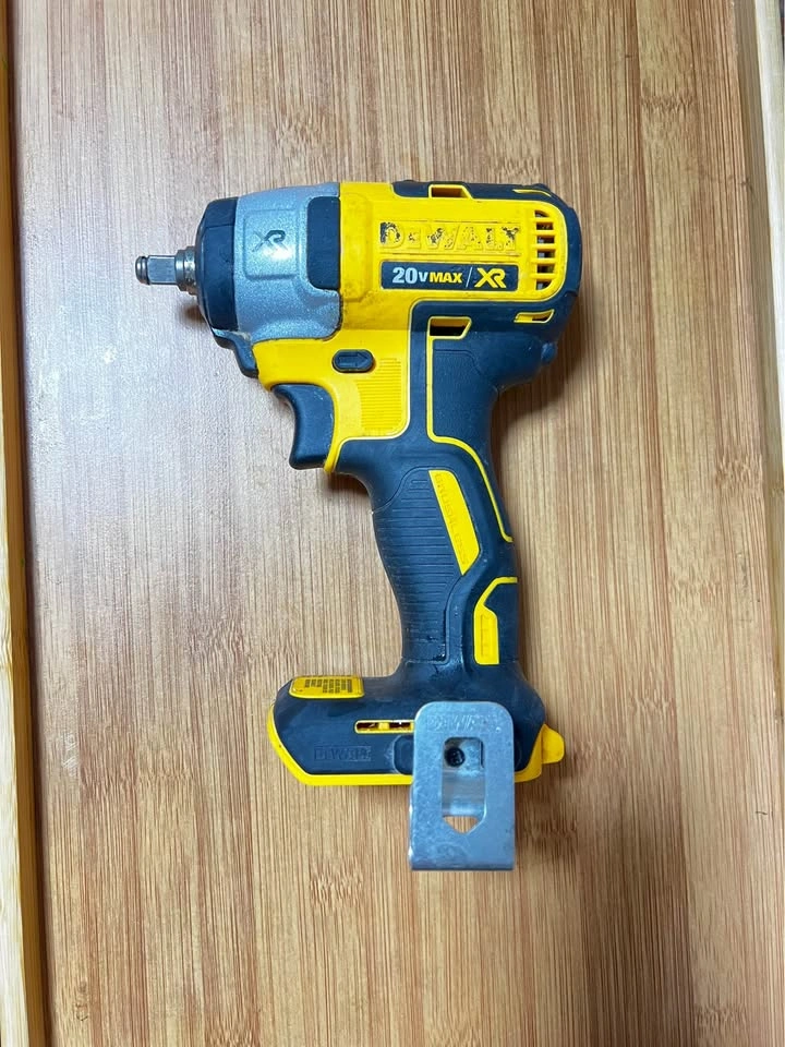 3/8 inch cordless impact wrench - photo 2