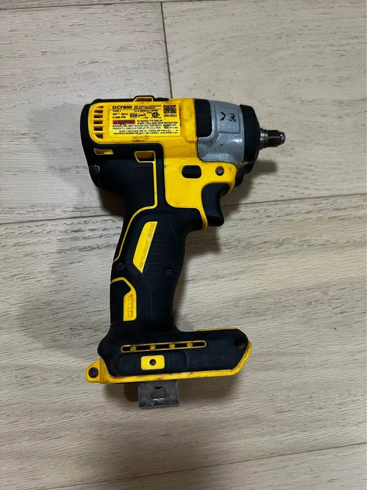 3/8 inch cordless impact wrench - photo 4