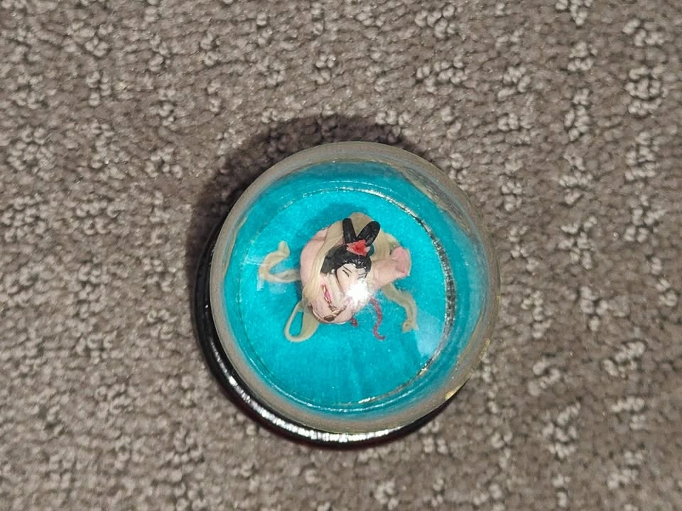 Vintage Chinese Dough Figurine - Nie Mian Ren - in Glass Dome - photo 5