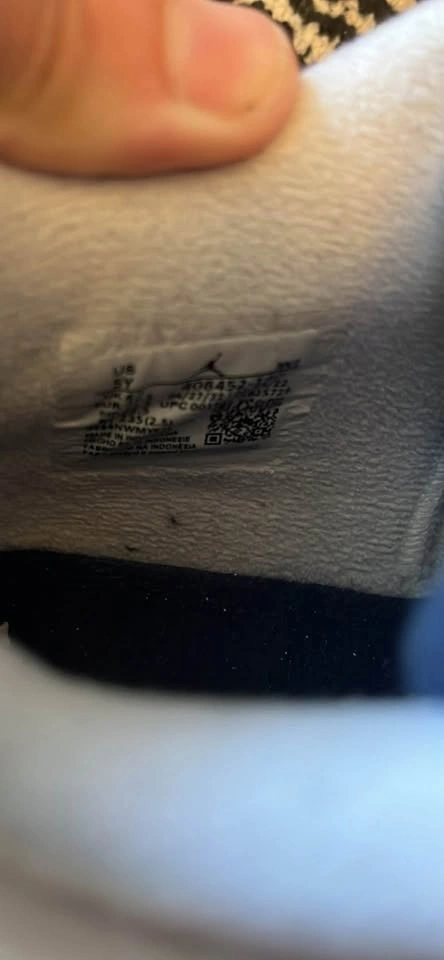 Air Jordan 4 Midnight Navy - photo 3