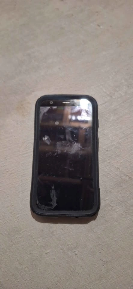 Lot of BlackBerry and Motorola Cell Phones - photo 3