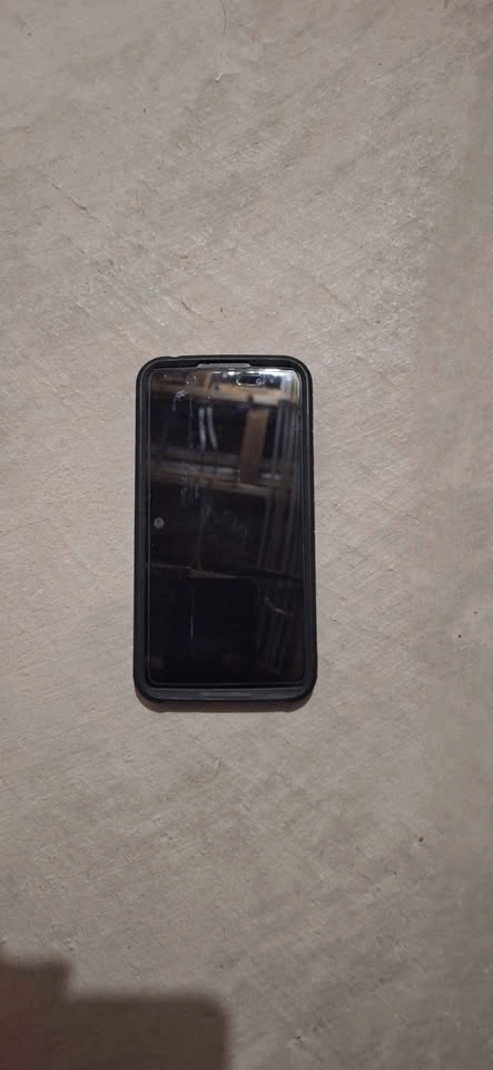Lot of BlackBerry and Motorola Cell Phones - photo 5