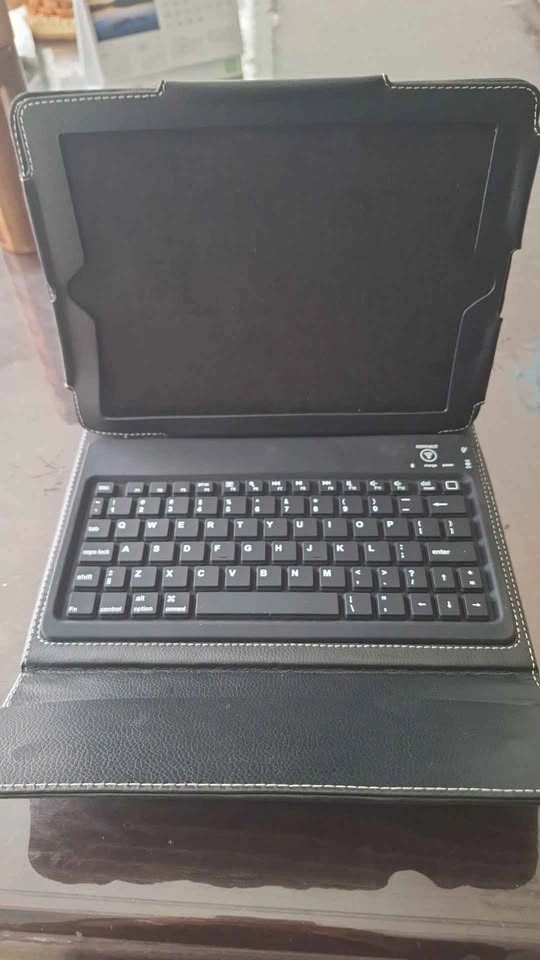 Universal Bluetooth Keyboard Tablet Case - photo 2