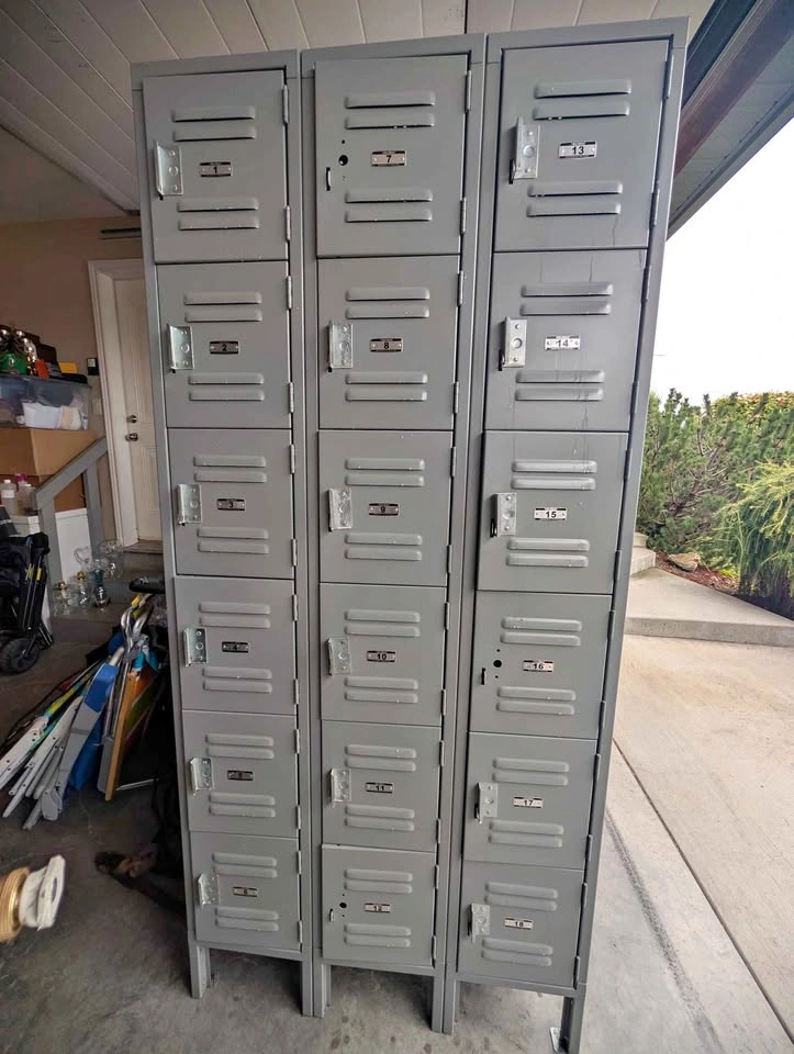 18-Door Metal Storage Locker