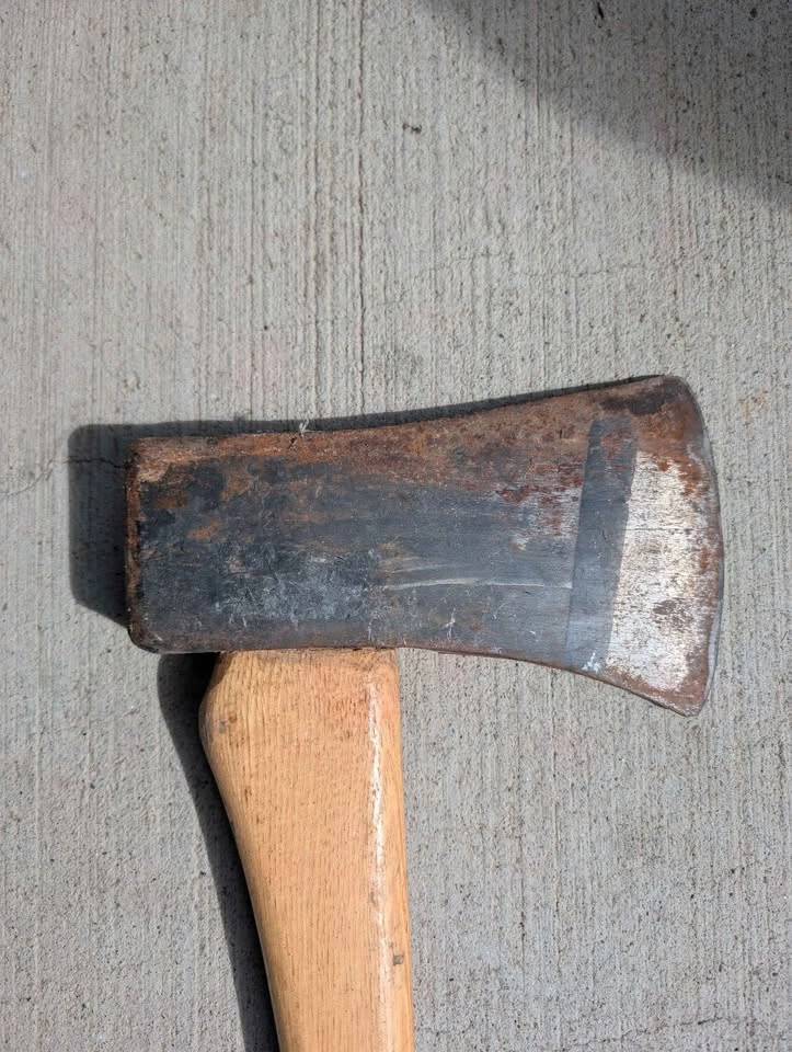 Full Size Wood Handle Axe - photo 2