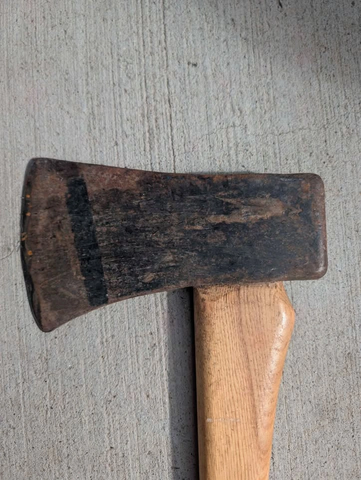 Full Size Wood Handle Axe - photo 3