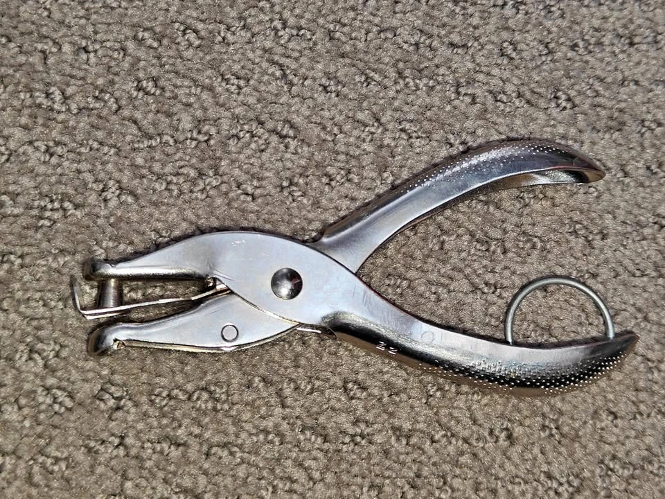 Vintage Heavy-Duty Single Hole Punch – Solid Metal