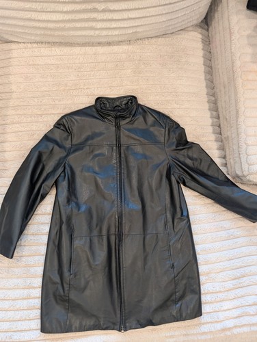 Danier Women's Black Genuine Leather Zip Jacket Coat Size M