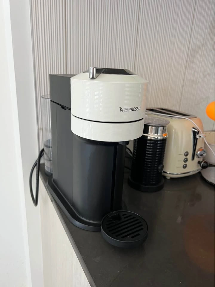 Coffee Machine: Vertuo Next White & FREE Aeroccino - photo 3