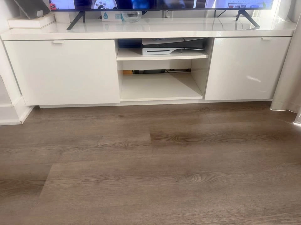 IKEA BESTÅ White High Gloss TV Stand