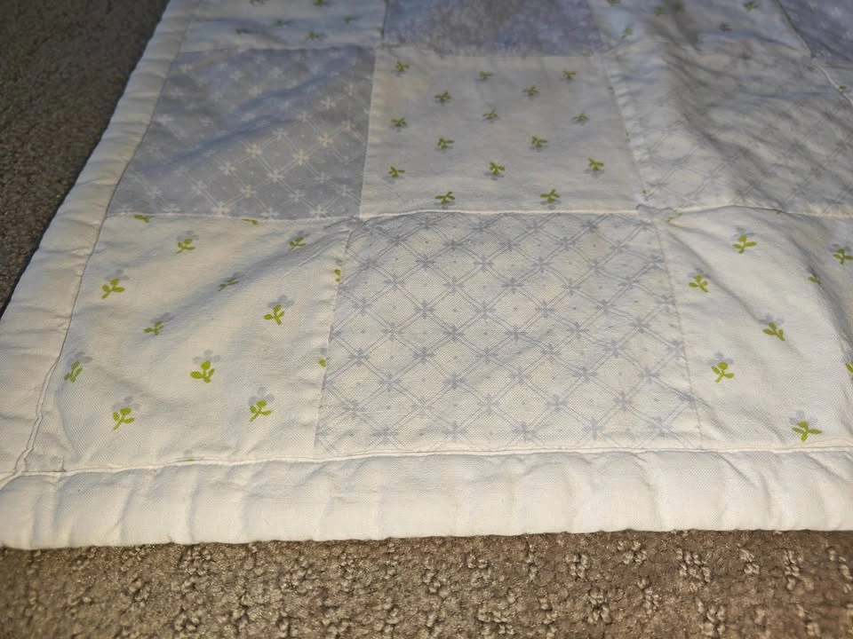 Mini Quilt Baby Security Blanket / Playmat - 16" x 20" - photo 2