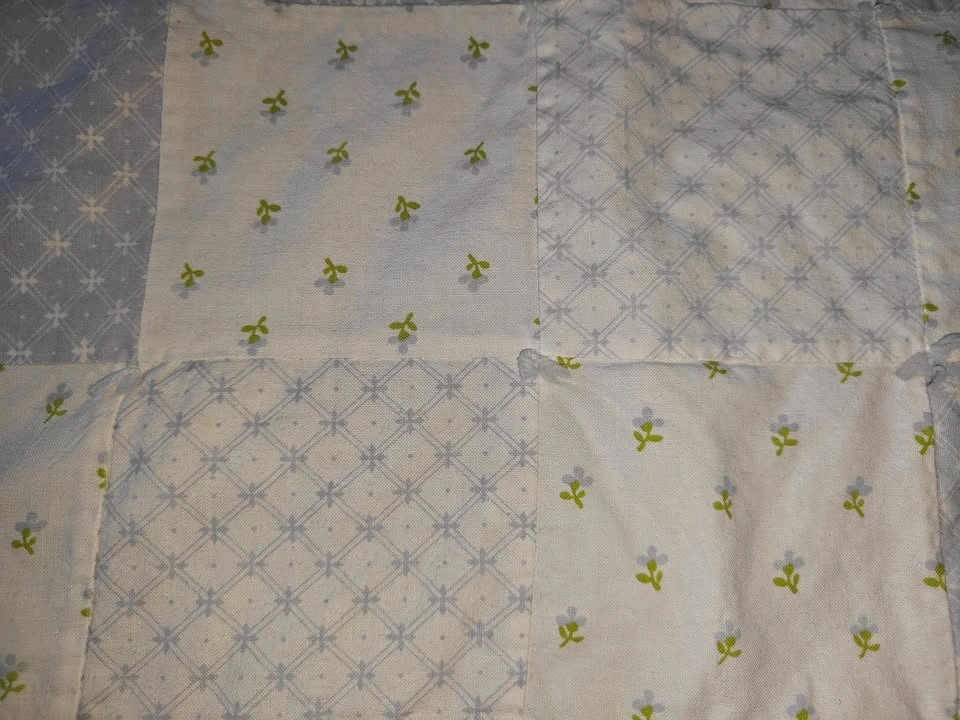 Mini Quilt Baby Security Blanket / Playmat - 16" x 20" - photo 3