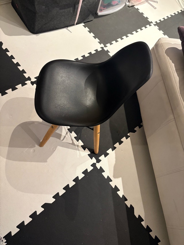 Child’s Chair - photo 3