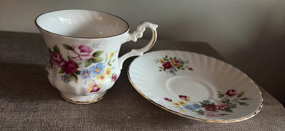 Royal Dover Bone China Floral Teacup and Saucer Set - photo 4