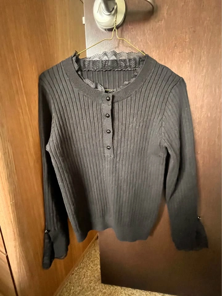 Black knit top from Korea Size: XS-S - photo 2