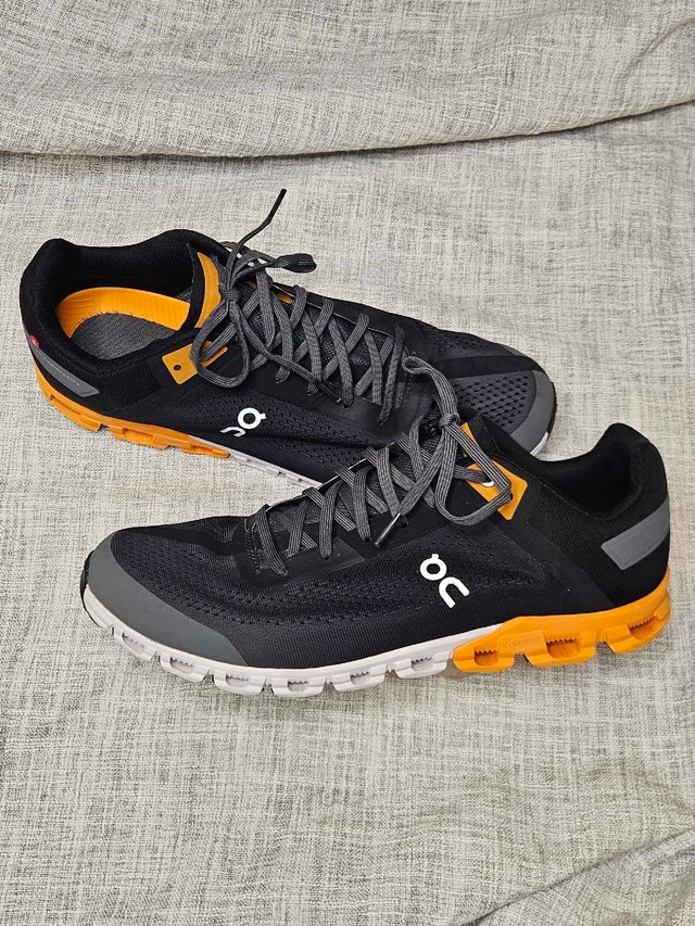 ON Cloudflow Men's 12.5 Shoes
