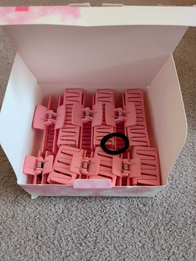 12 Pack Pink Hair Claw Clips - photo 2