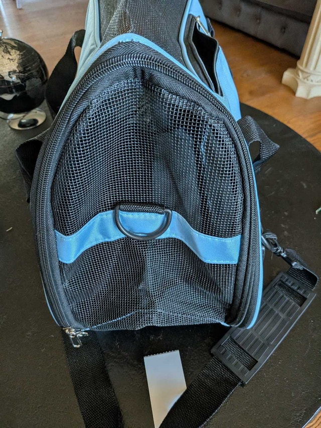 Pet Carrier Bag with Mesh Ventilation - photo 4