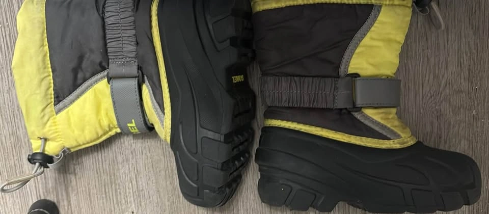 Sorel Kids Snow Boots Size 9-$20-pickup Cochrane - photo 5