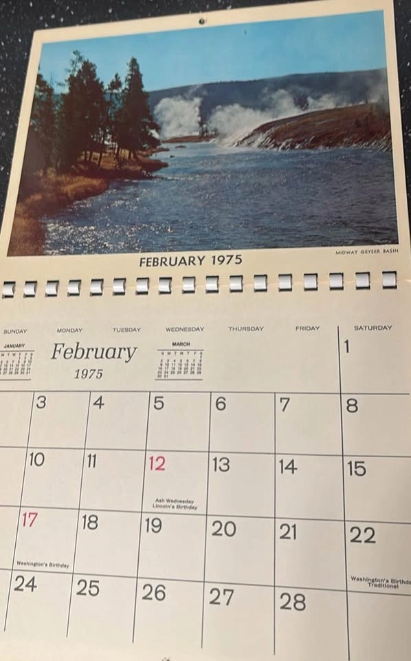 Vintage 1975 Yellowstone and Grand Teton National Parks Calendar - photo 5