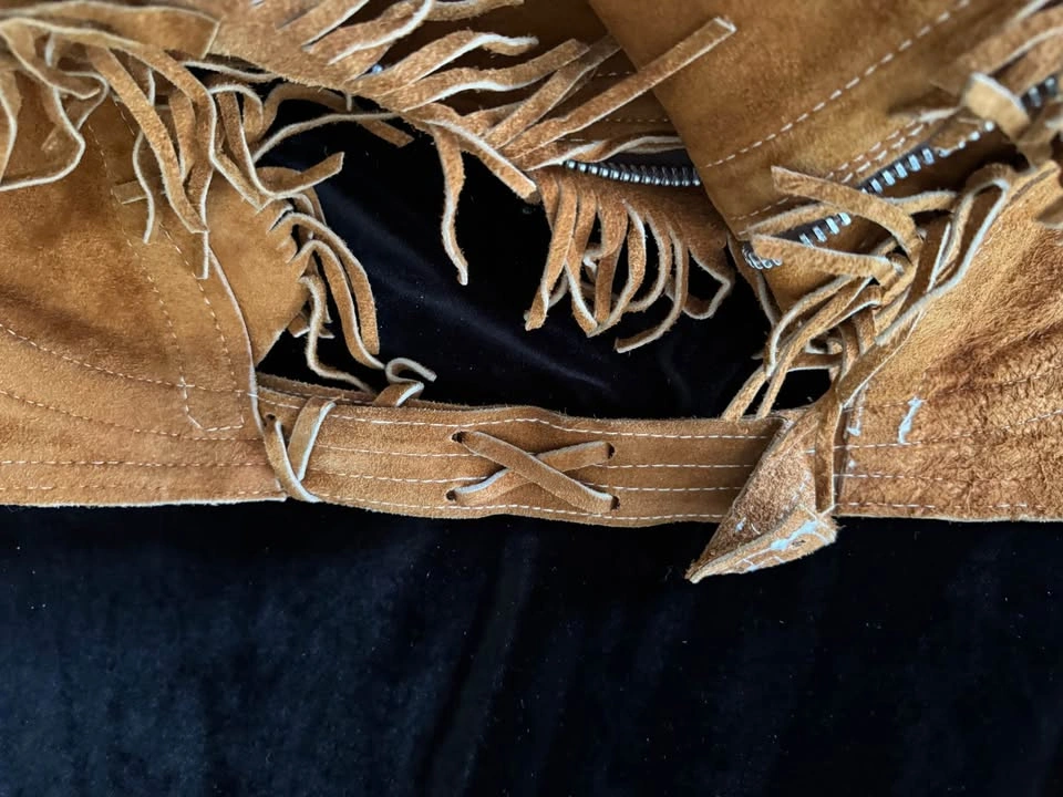 Vintage Brown Suede Leather Western Riding Chaps with Fringe - photo 2