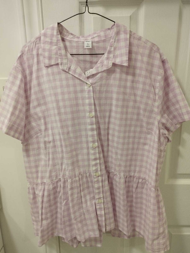 New women's short sleeve pink shirt XL