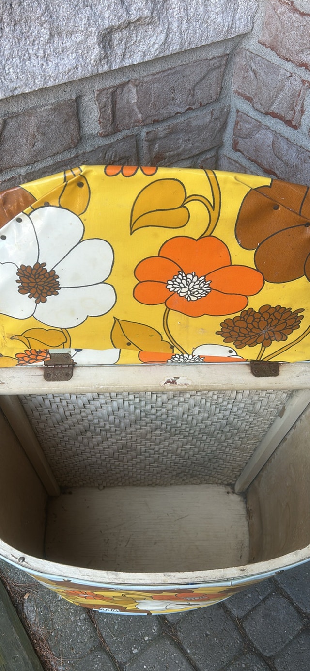 Vintage Floral Laundry Hamper - photo 4