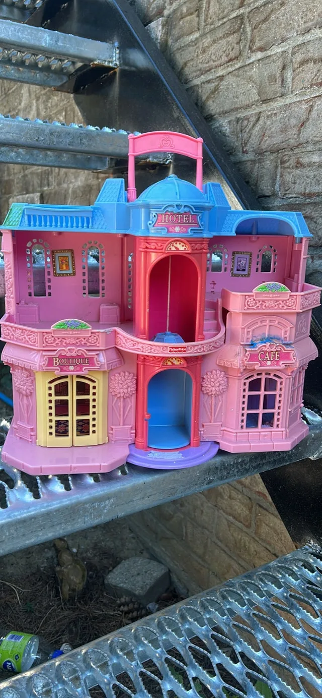 Fisher-Price Dollhouse