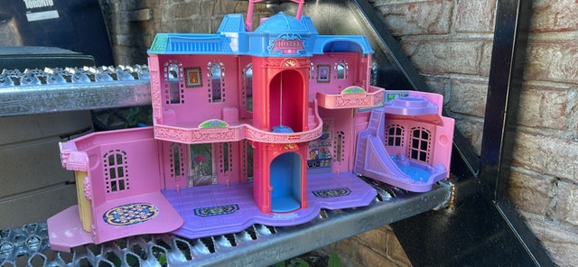 Fisher-Price Dollhouse - photo 3