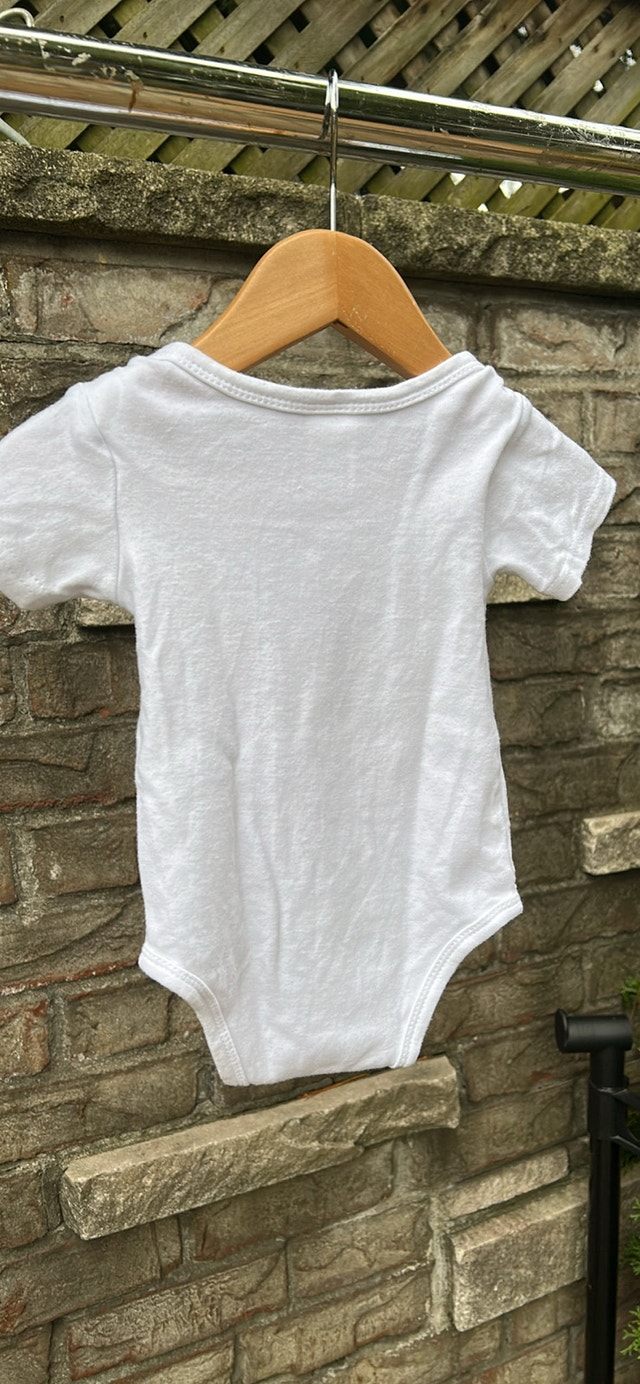Cabbagetown Toronto White Cotton Onesie - 6M - photo 4